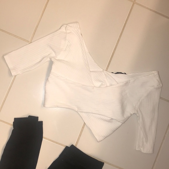 FOREVER 21 CROP TOP - Picture 2 of 2